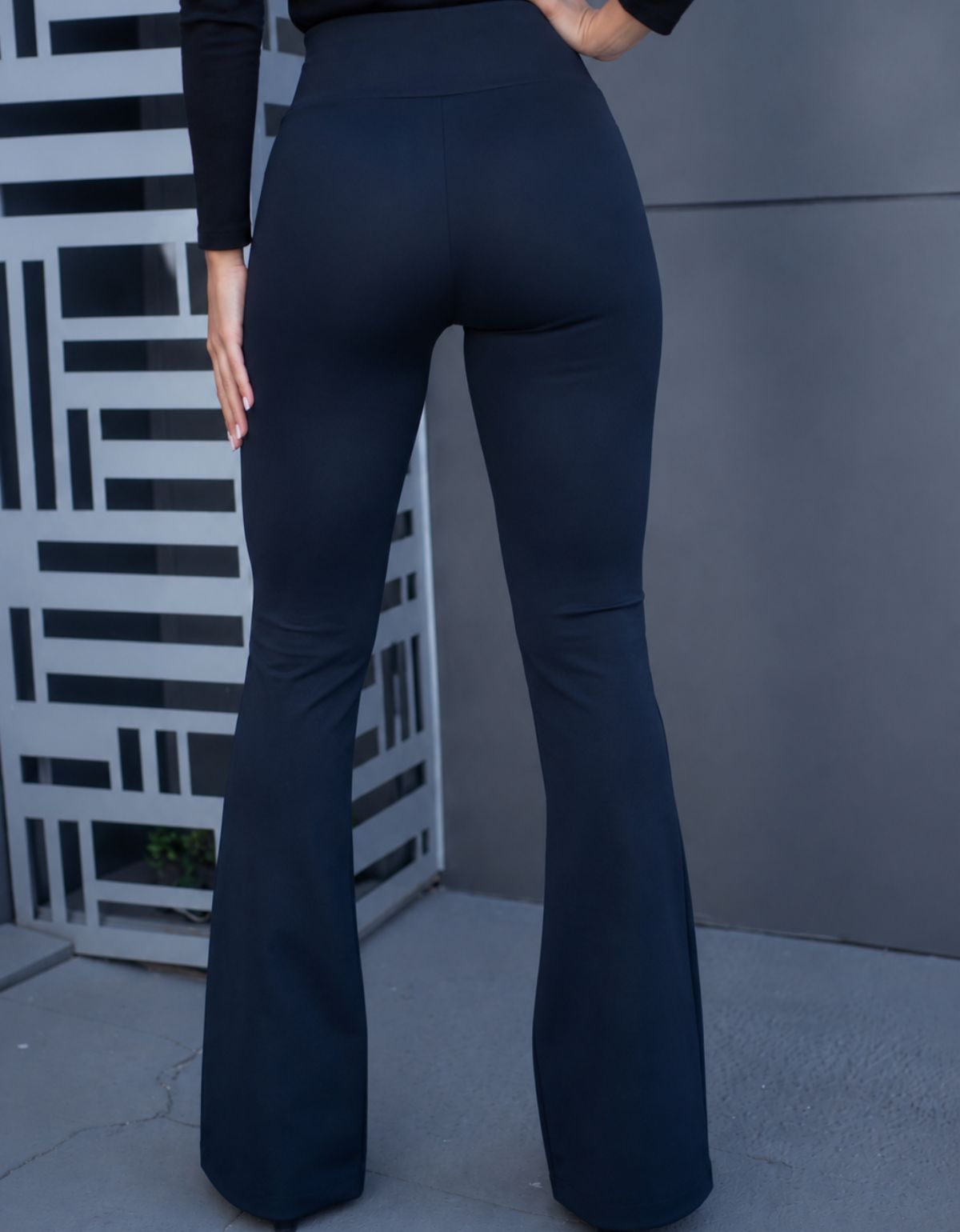 Calça Modeladora Efeito Lipo Fittform Flare Lisa