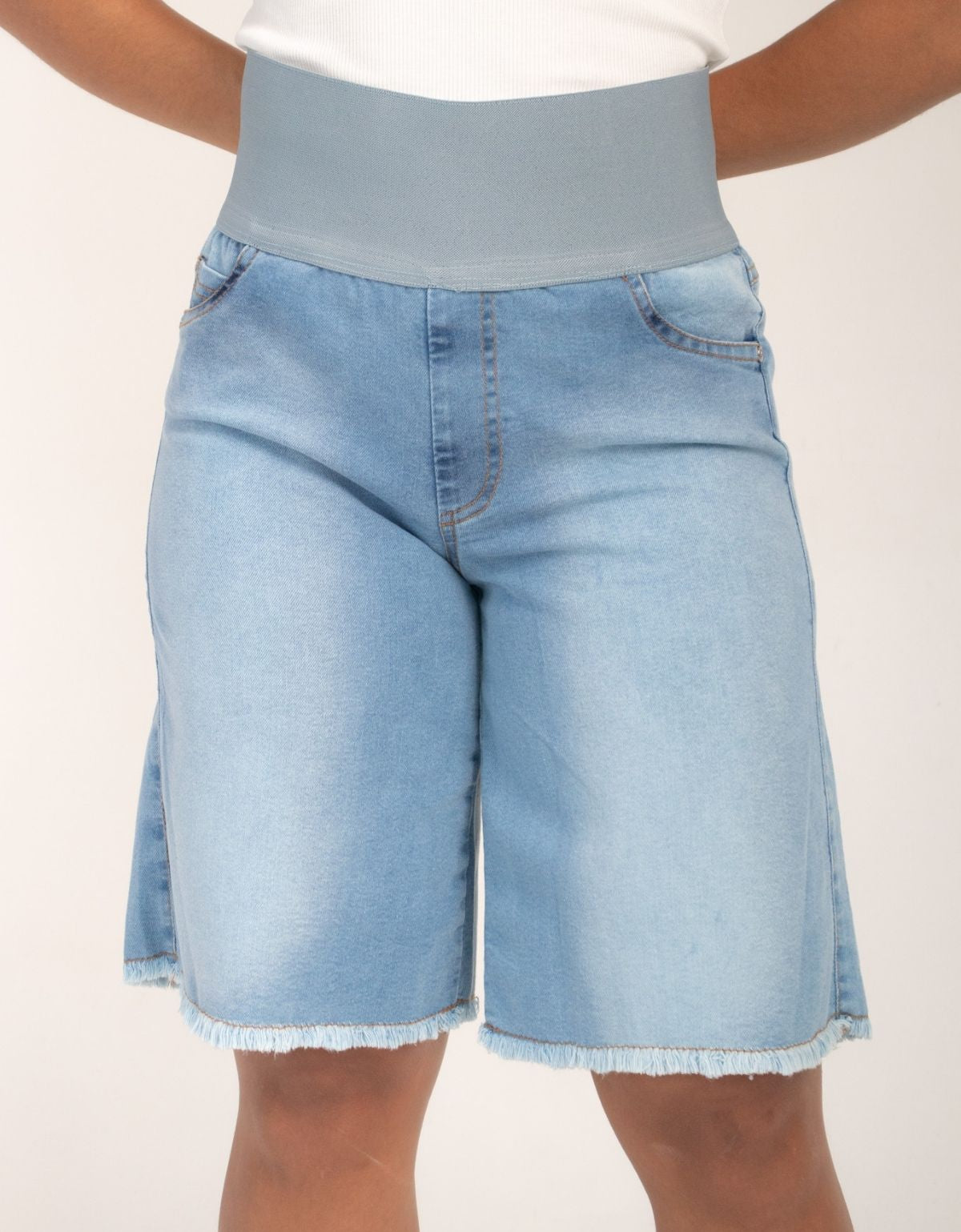 Kit Verão com 2 Bermudas Modeladoras Jeans + Calcinha Modeladora Grátis