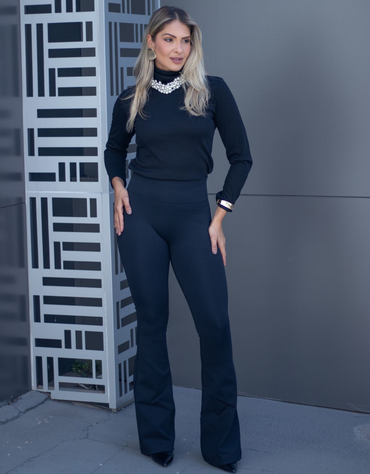 Calça Modeladora Efeito Lipo Fittform Flare Lisa