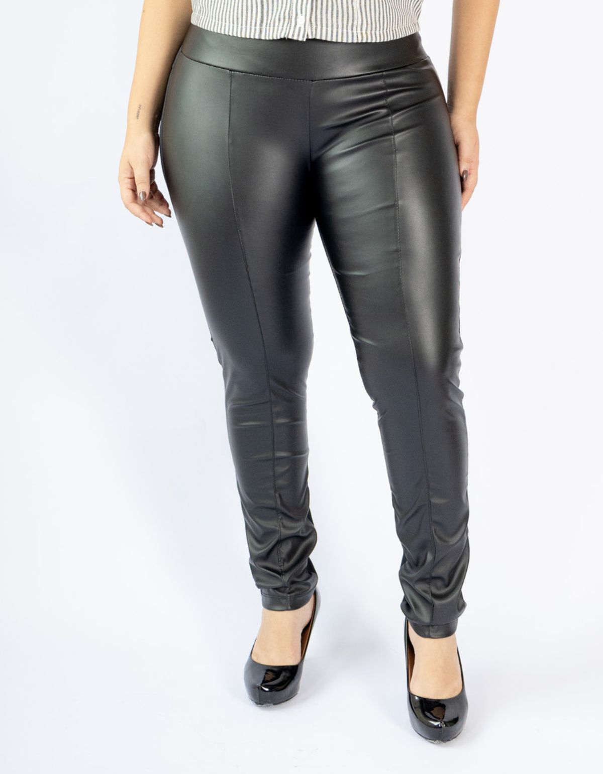 Calça Modeladora Afina Cintura Couro Frente