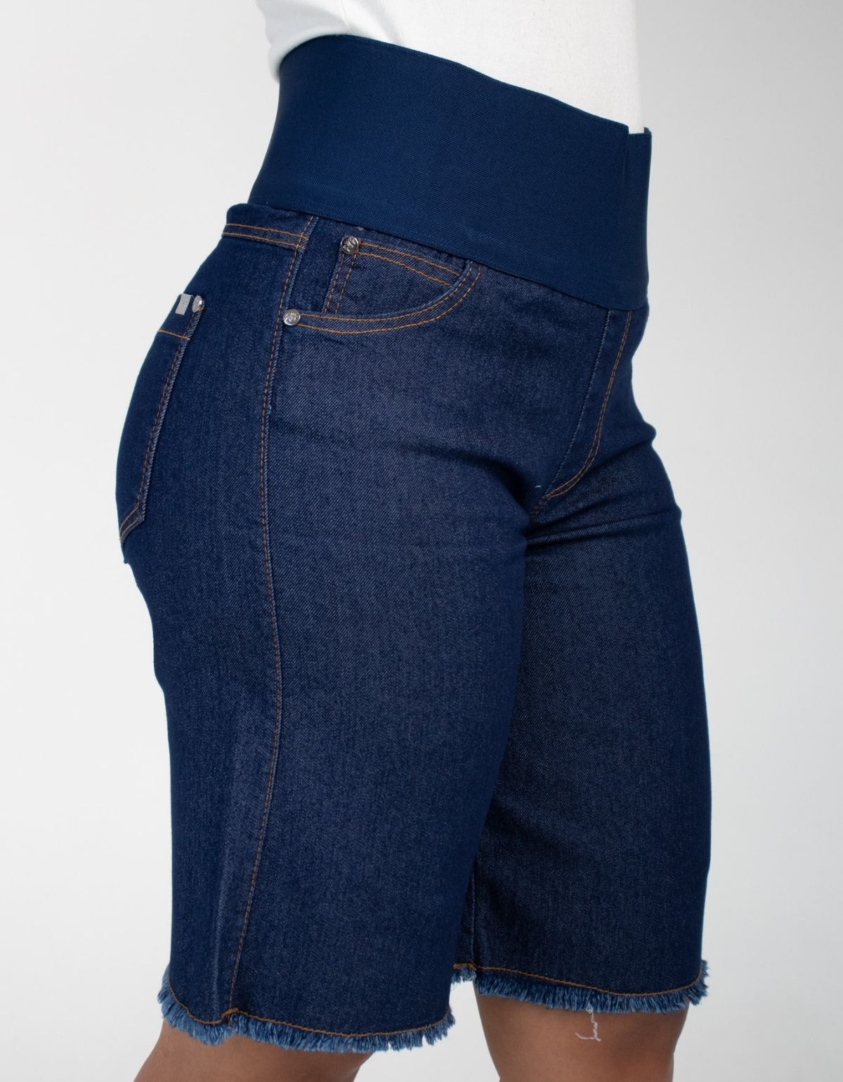 Kit com 2 Bermudas Modeladoras Jeans Escuros + Calcinha Modeladora Grátis