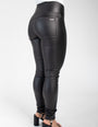 Calça modeladora preta de couro sintético, cintura alta, ideal para afinar a cintura