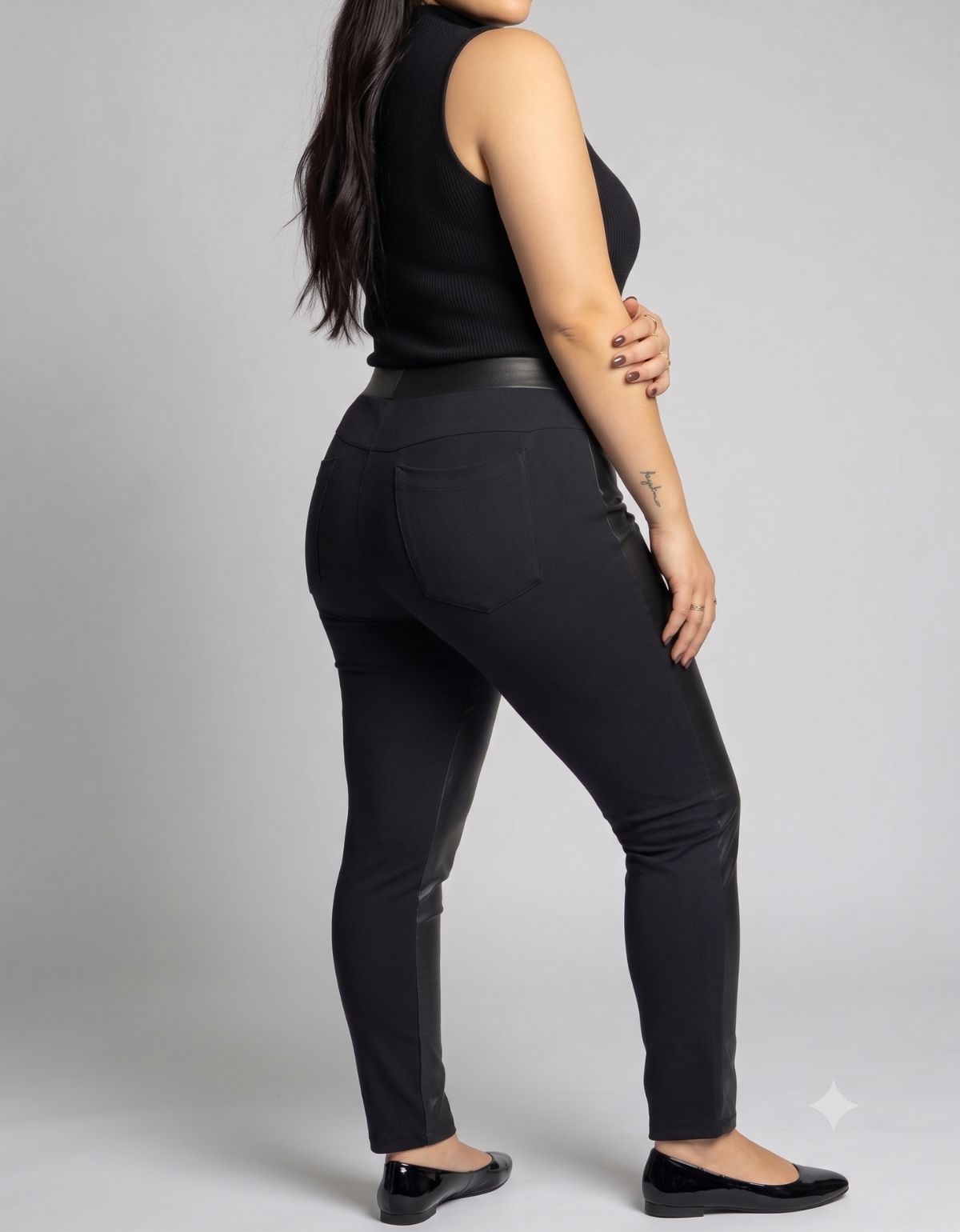 Calça Modeladora Afina Cintura Couro Frente